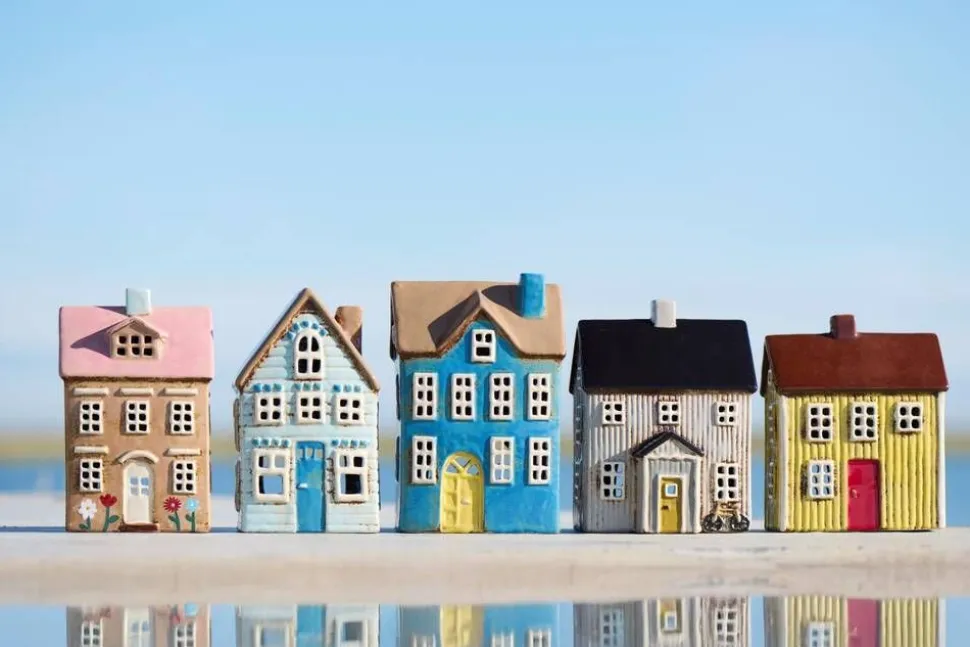IB Laursen talolyhty Nyhavn keltainen ovi