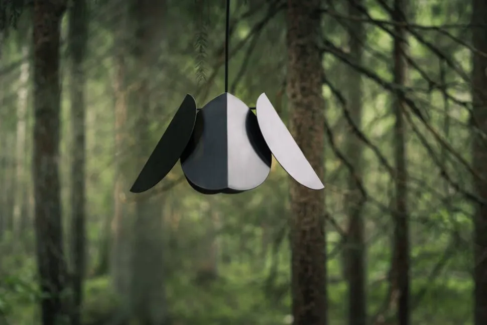 Sessak Lehmus design-riippuvalaisin mattamusta