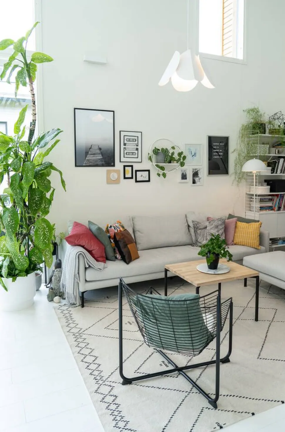 Sessak Lehmus L design-riippuvalaisin mattavalkoinen