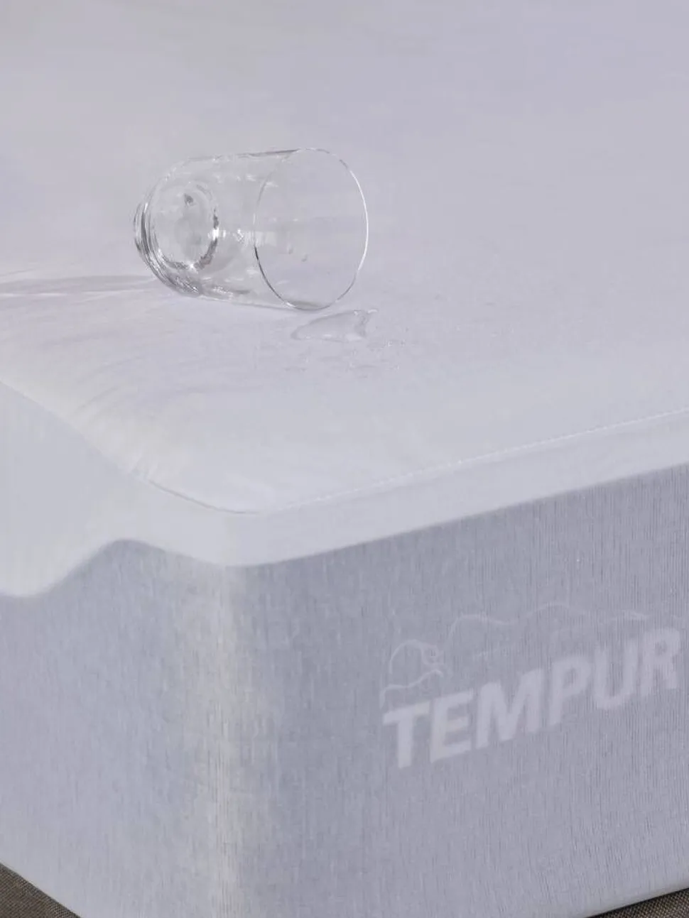 TEMPUR tyynynsuojus Cooling TENCEL™ 60x50 cm valkoinen