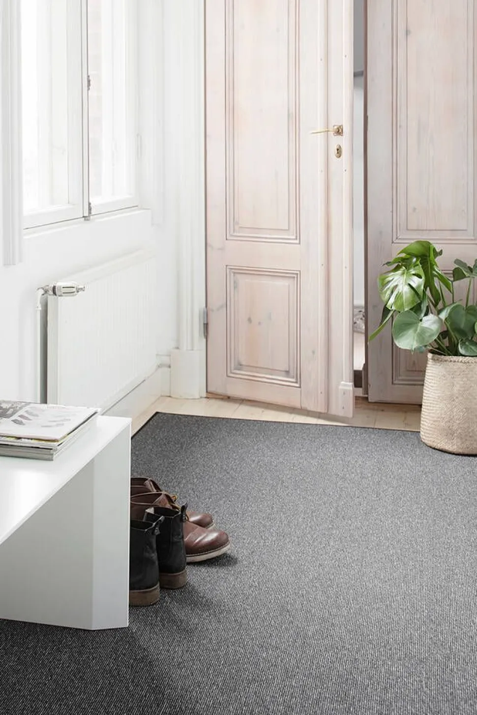 VM-Carpet Balanssi 98 tummanharmaa, 80*200 cm, kantti 5460