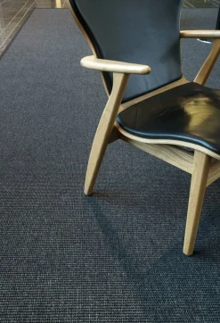 VM-Carpet Esmeralda 79 musta, 80*150 cm, kantti 020 B