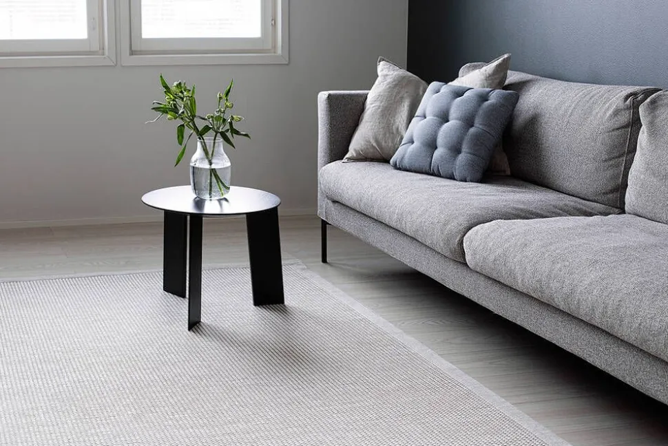 VM-Carpet Lyyra 52 valkoinen 133*200 cm, kantti 1