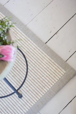 VM-Carpet Tunturi 71 valkoinen, 133*200 cm, kantti 009 B